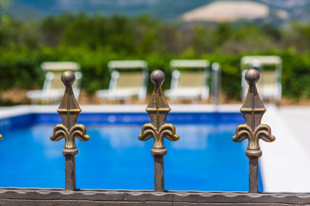 Poolside Escape Homestay